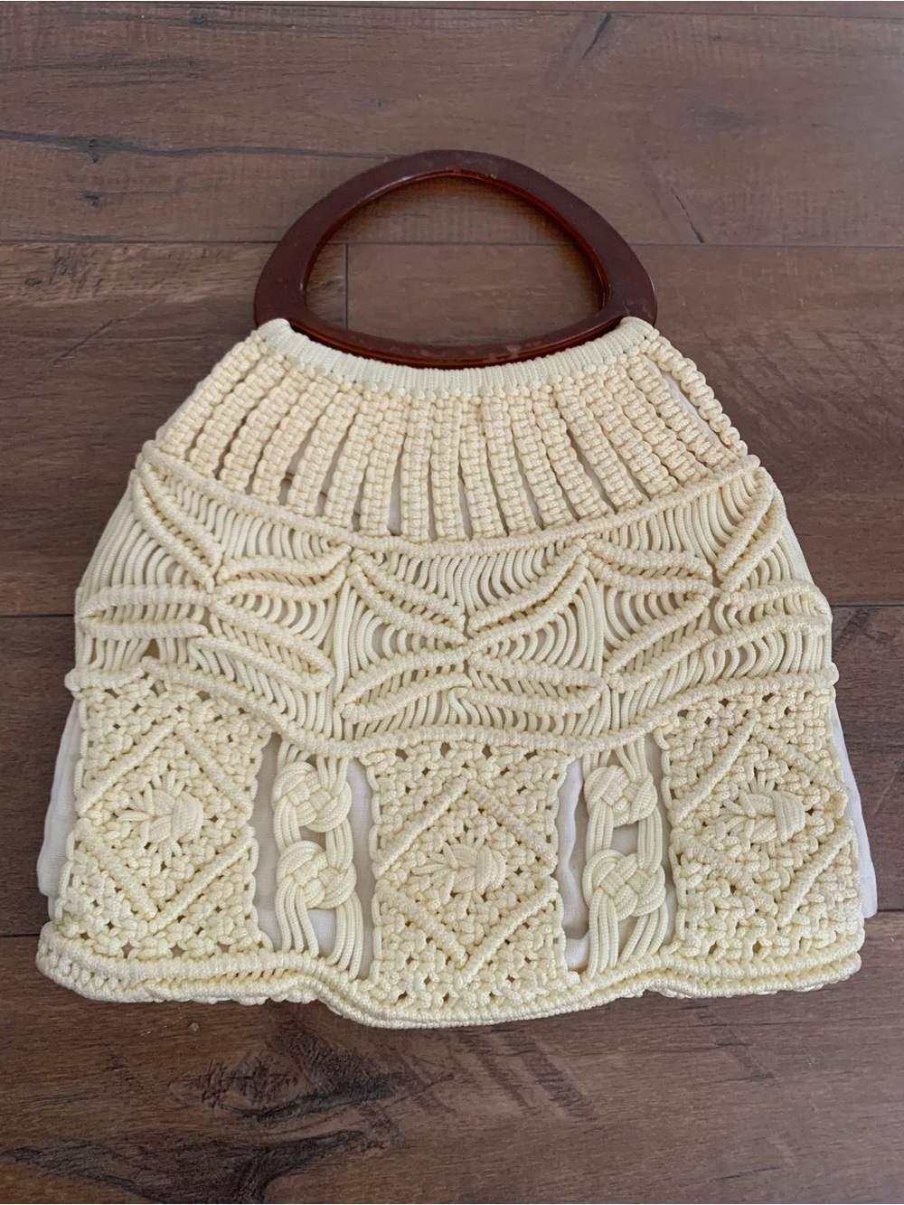 Vintage Cream Macramé Hobo Purse with Lucite Handles Crochet